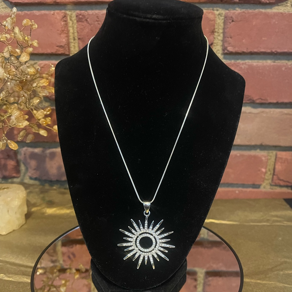 Nwotparklane Silver Sunburst Pendant Necklace